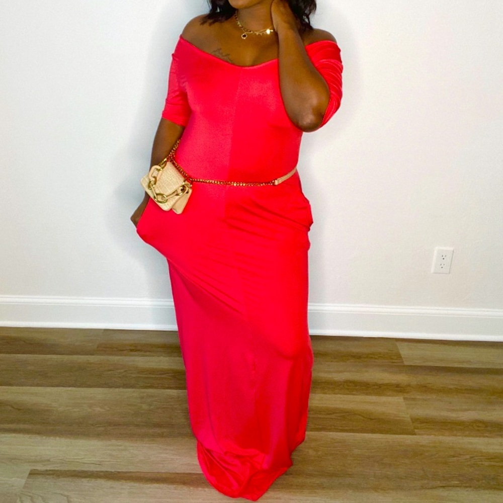 Off the shoulder maxi -red